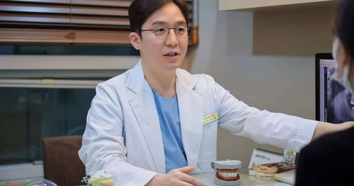 사랑니 뽑은 자리가 며칠 지나 더 아픕니다 — 드라이소켓, 참고 기다리면 안 되는 이유